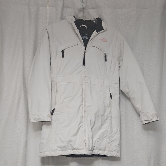 The North Face White Ski Jacket with Weather-Resistant Shell - Picture 1 of 1